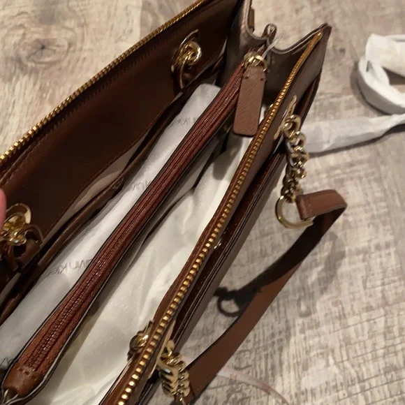 Calvin Klein Brown leather Hayden Bag~ NWT - Picture 5 of 7